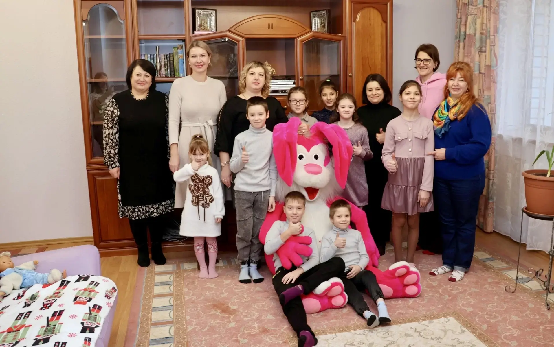 Дитячий будинок сімейного типу з Донеччини житиме в Василькові  в новому помешканні