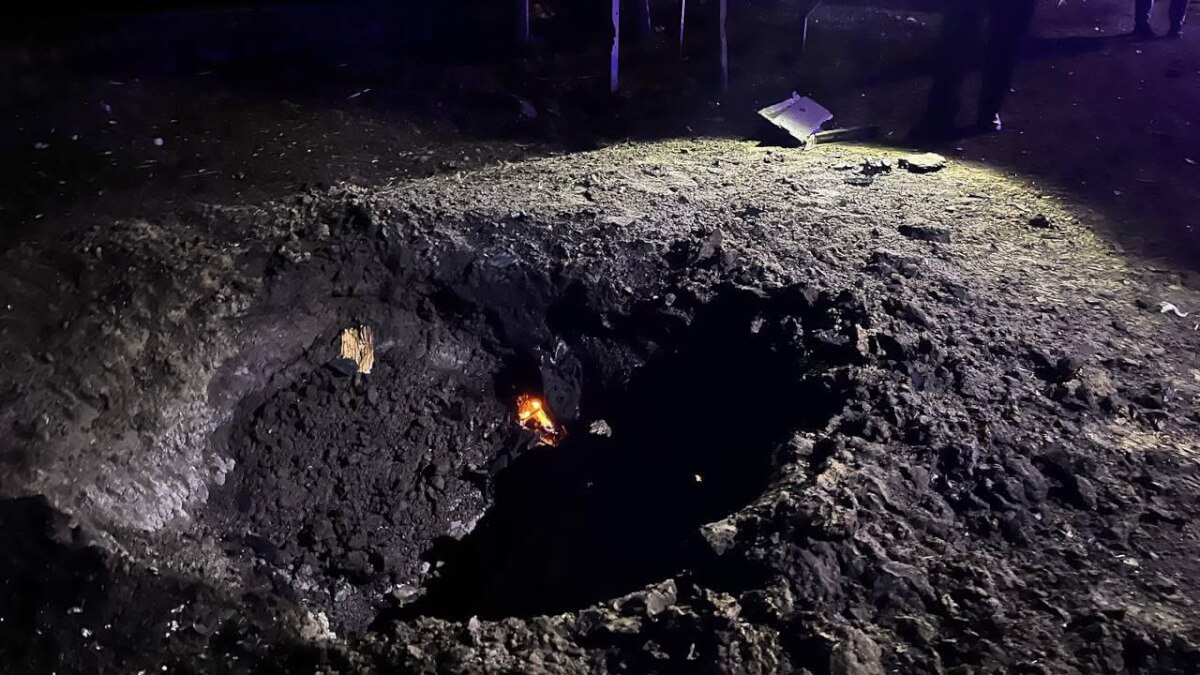 В Василькові в наслідок атаки БПЛА постраждала дівчина. Лікарі боряться за її життя