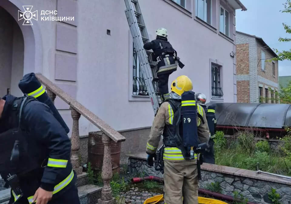 Побутова пожежа в Василькові забрала життя літньої людини