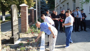 22 серпня - Всеукраїнський день вшанування пам'яті загиблих правоохоронців.