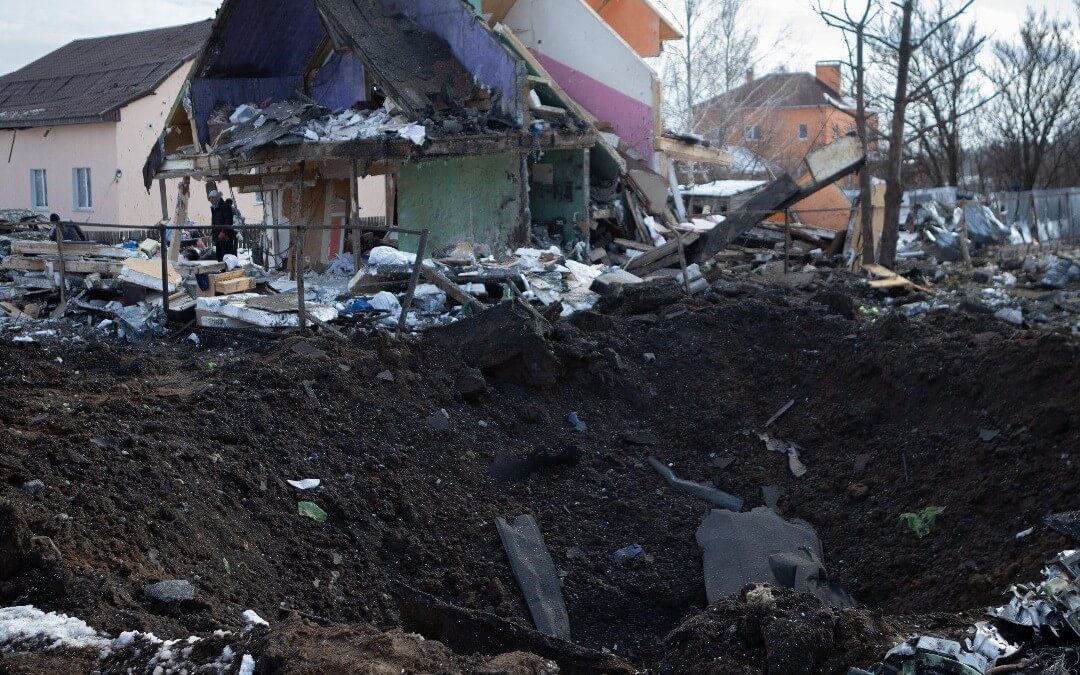 У Путрівці під Васильковом  після чергової  атаки РФ утворилася вирва: є загиблий