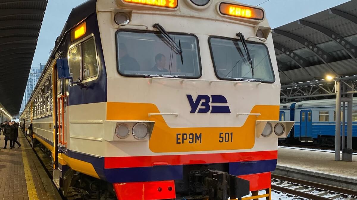 Чому Васильків регулярно “вигризає” в Укрзалізниці приміські електрички?