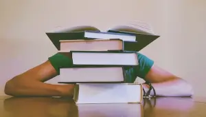 5 книг, которые стоит прочитать вместе с детьми-подростками